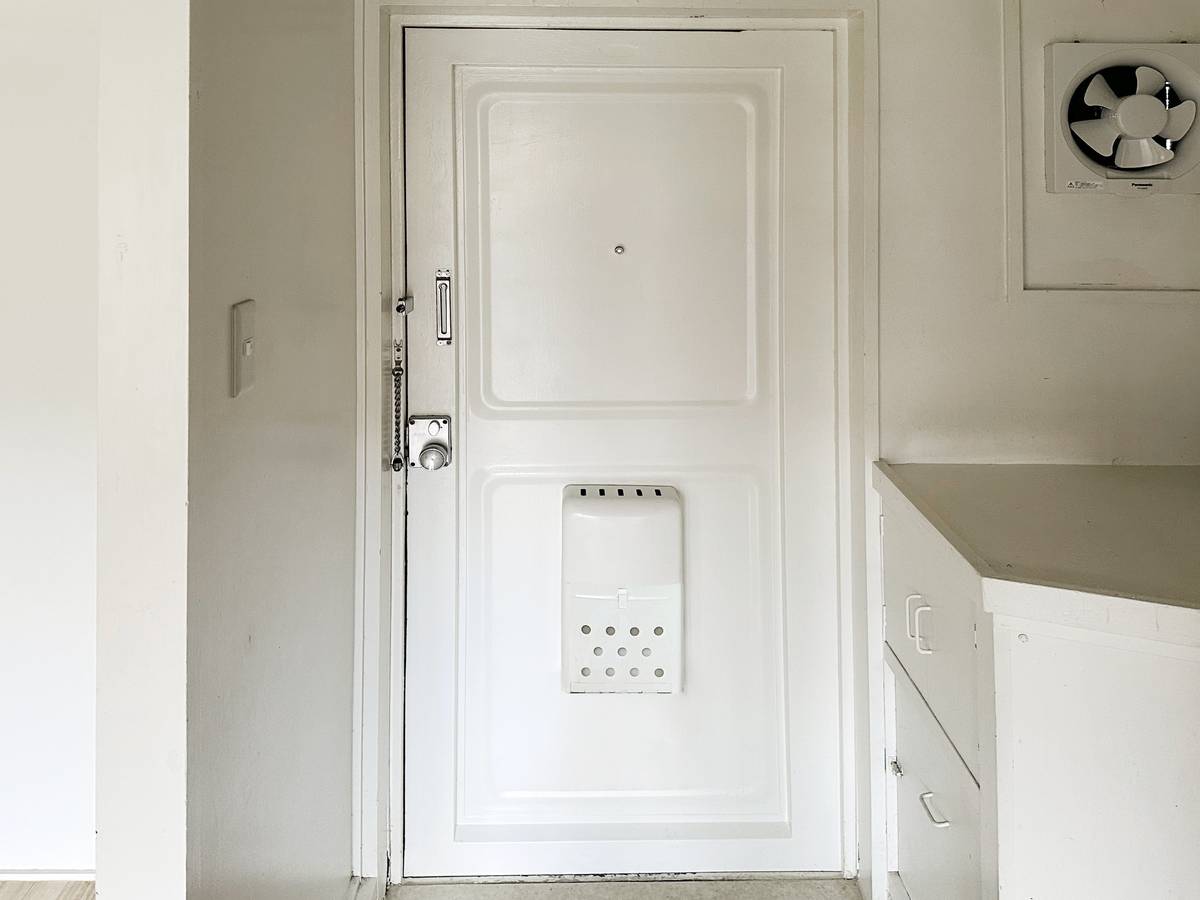 益田市ビレッジハウス高津の玄関