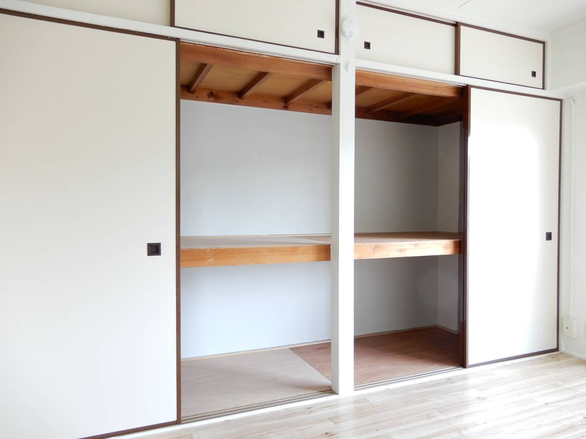 Storage Space in Village House Senoo in Minami-ku