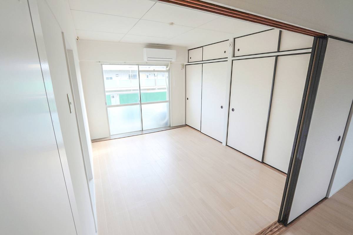 南区ビレッジハウス妹尾のリビング