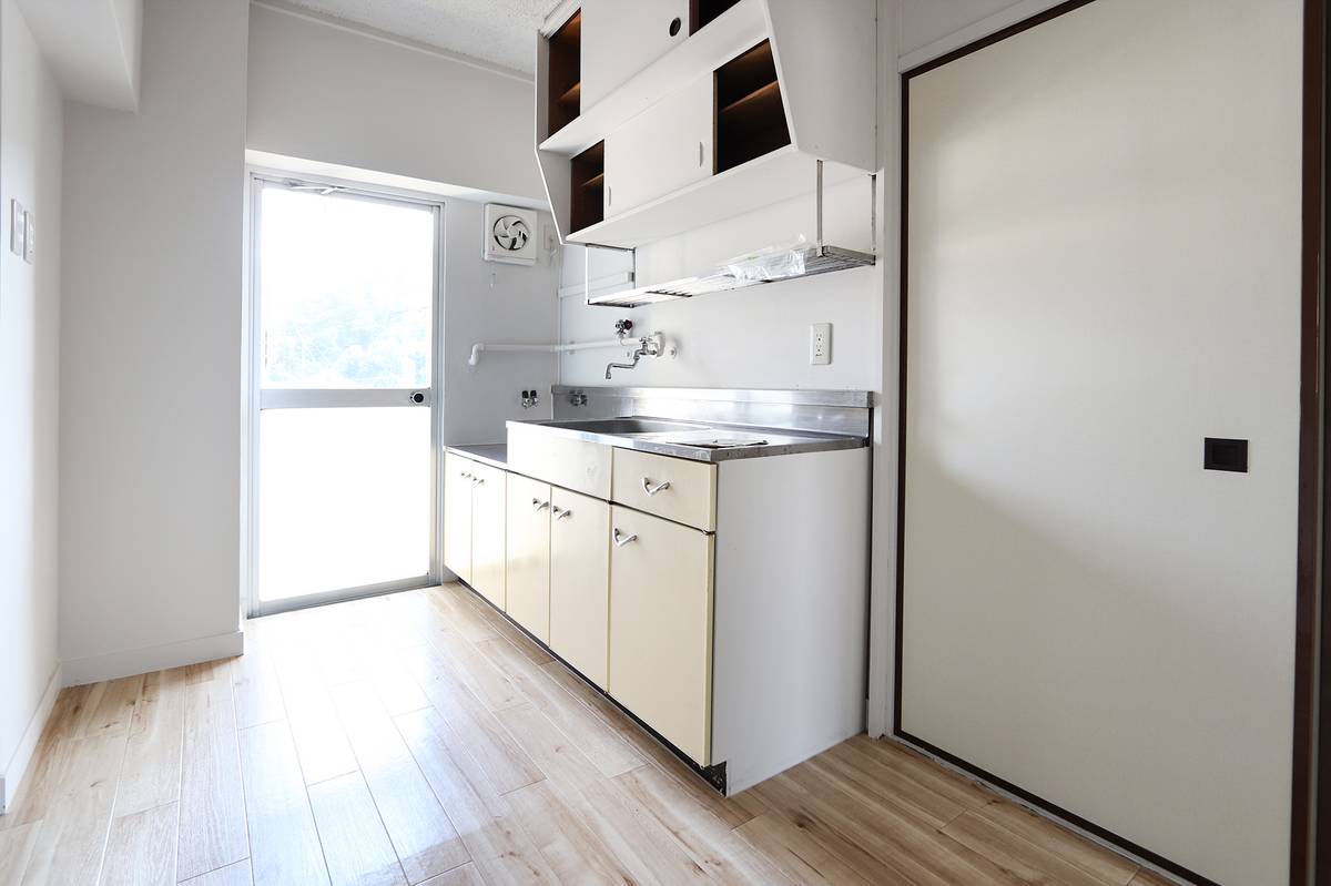 Khu vực bếp của Village House Takehara ở Takehara-shi