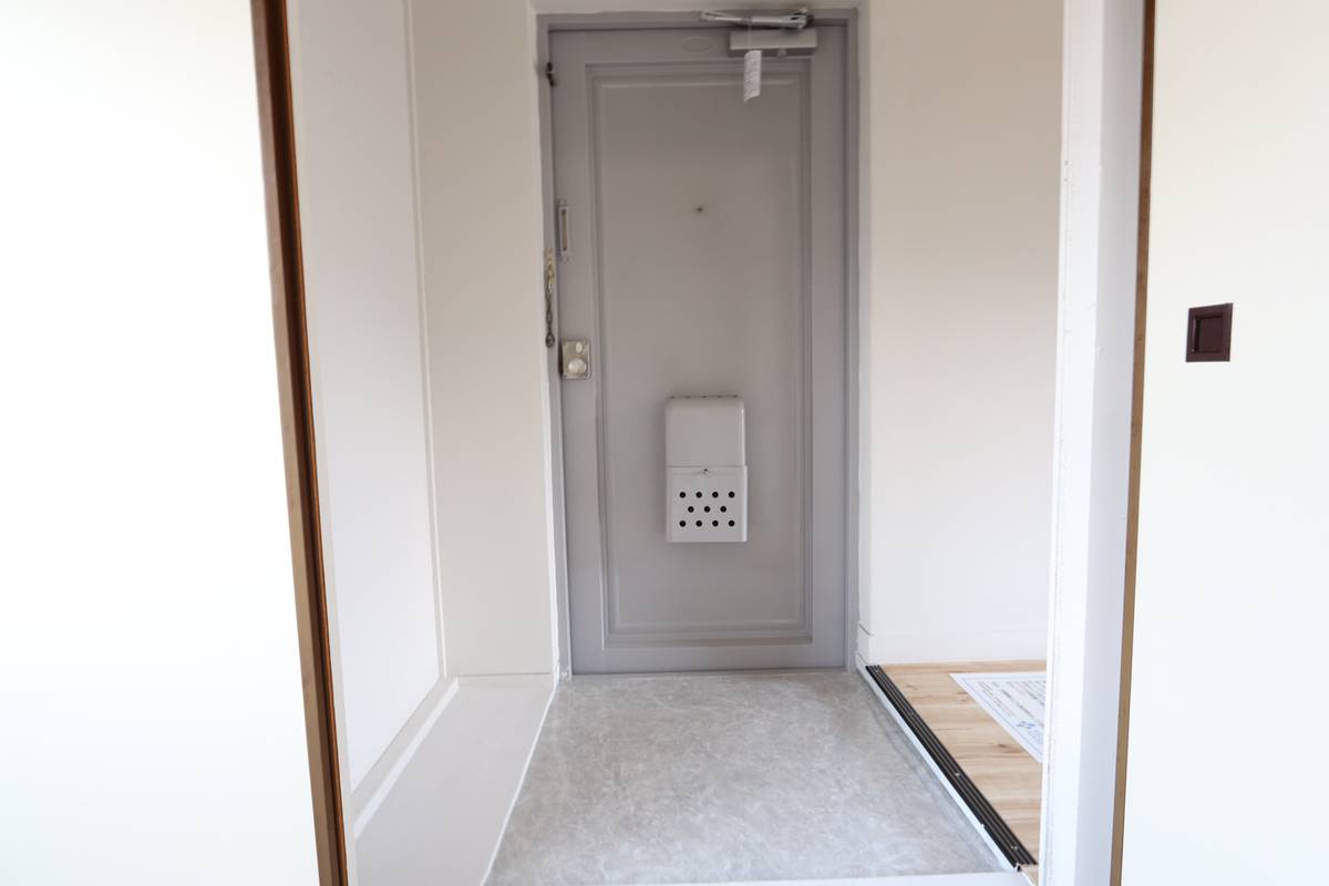 Pintu Masuk Apartemen di Village House Takehara di Takehara-shi