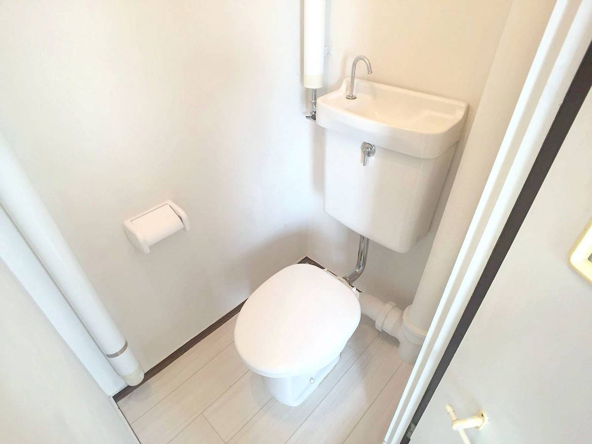 Toilet di Village House Mabi Dai 2 di Kurashiki-shi