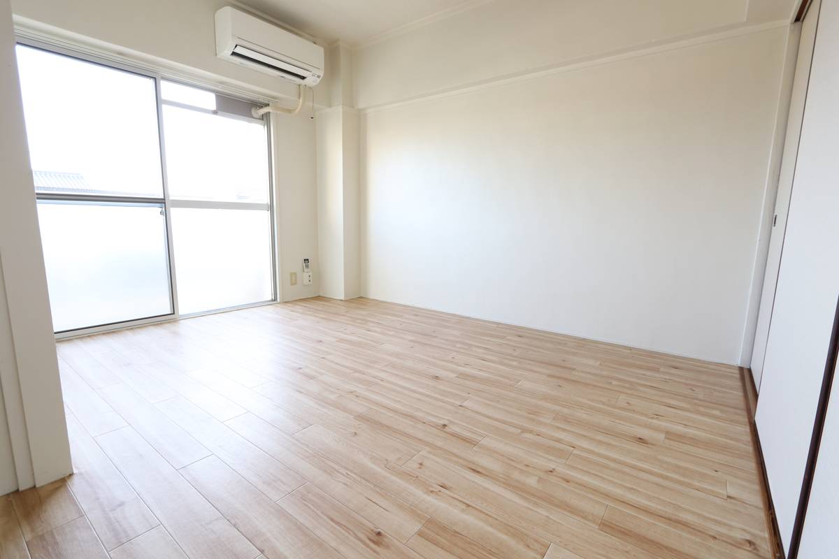 出雲市ビレッジハウス白枝の居室