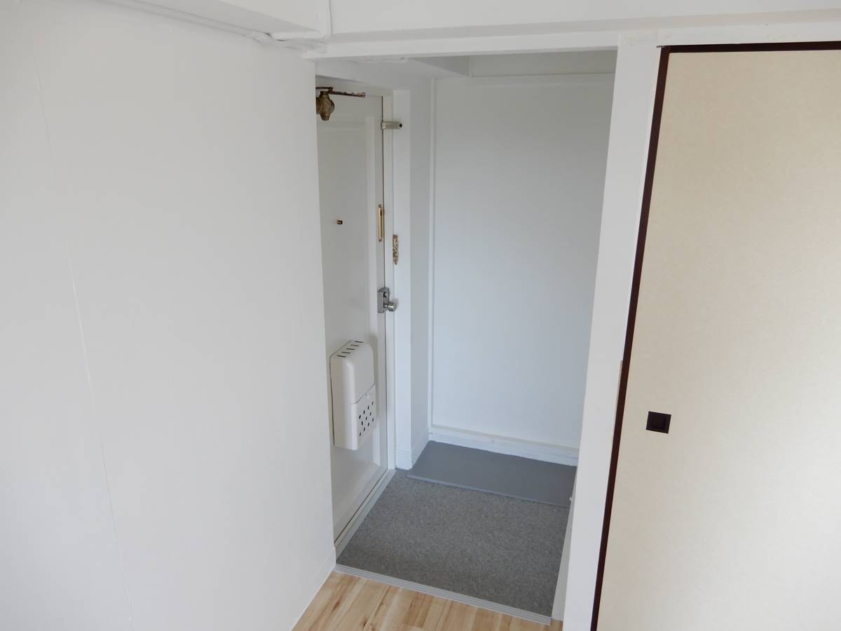 松江市ビレッジハウス竹矢の玄関