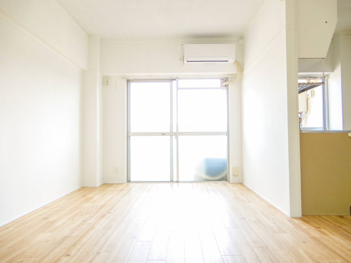 松江市ビレッジハウス竹矢のリビング