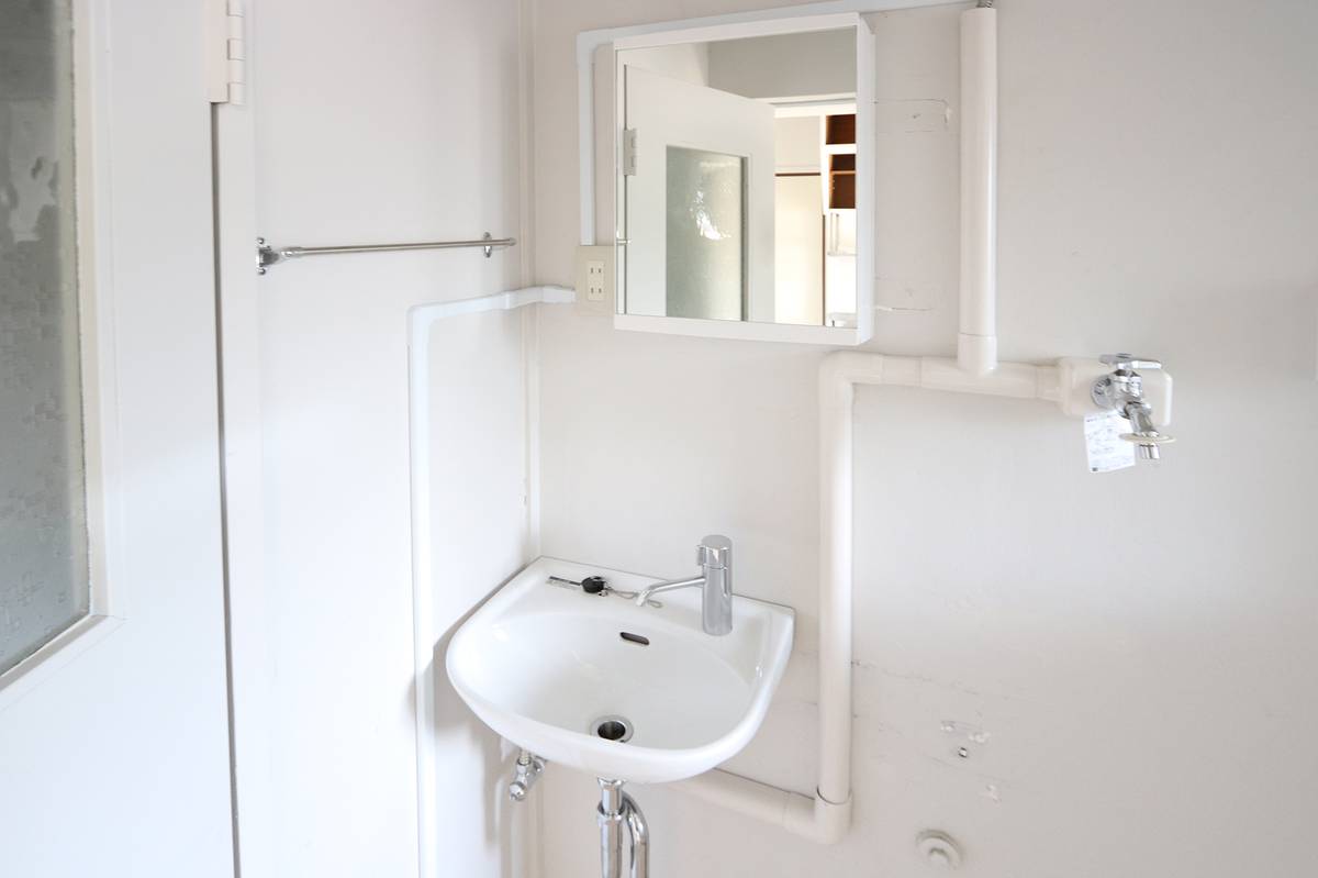 Ruang Rias di Village House Ganmanji di Miyoshi-shi