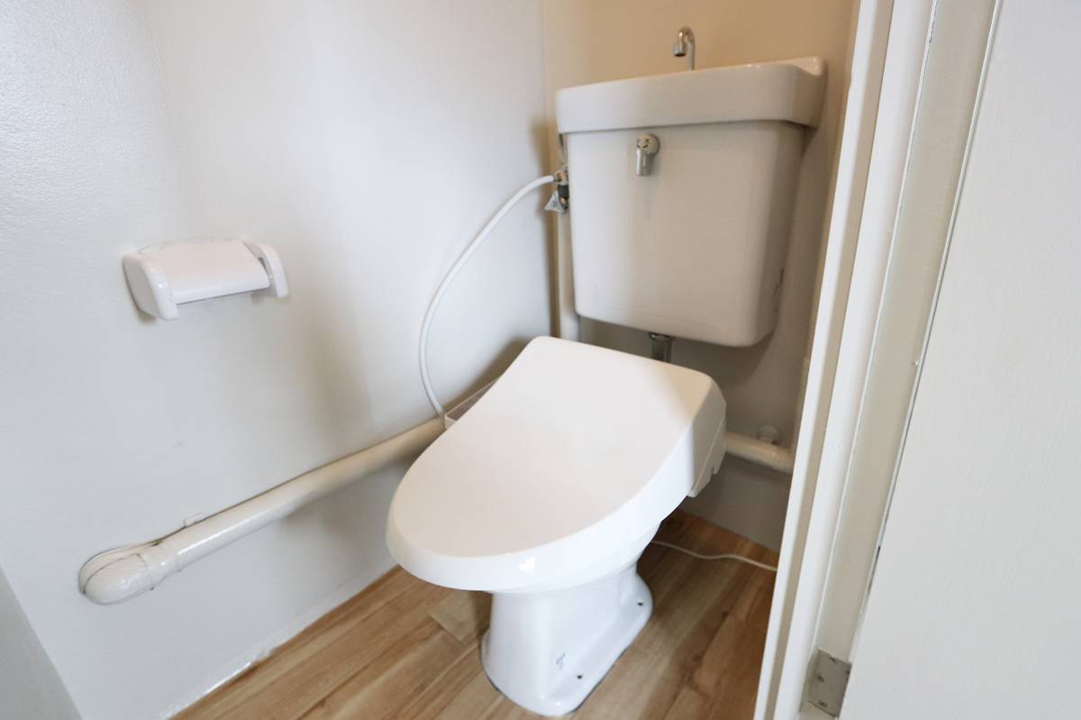 三次市ビレッジハウス願万地のトイレ