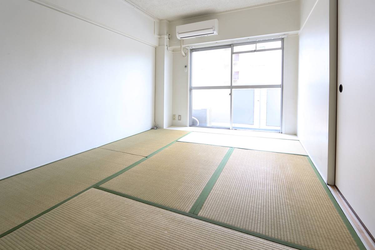 三次市ビレッジハウス願万地のリビング