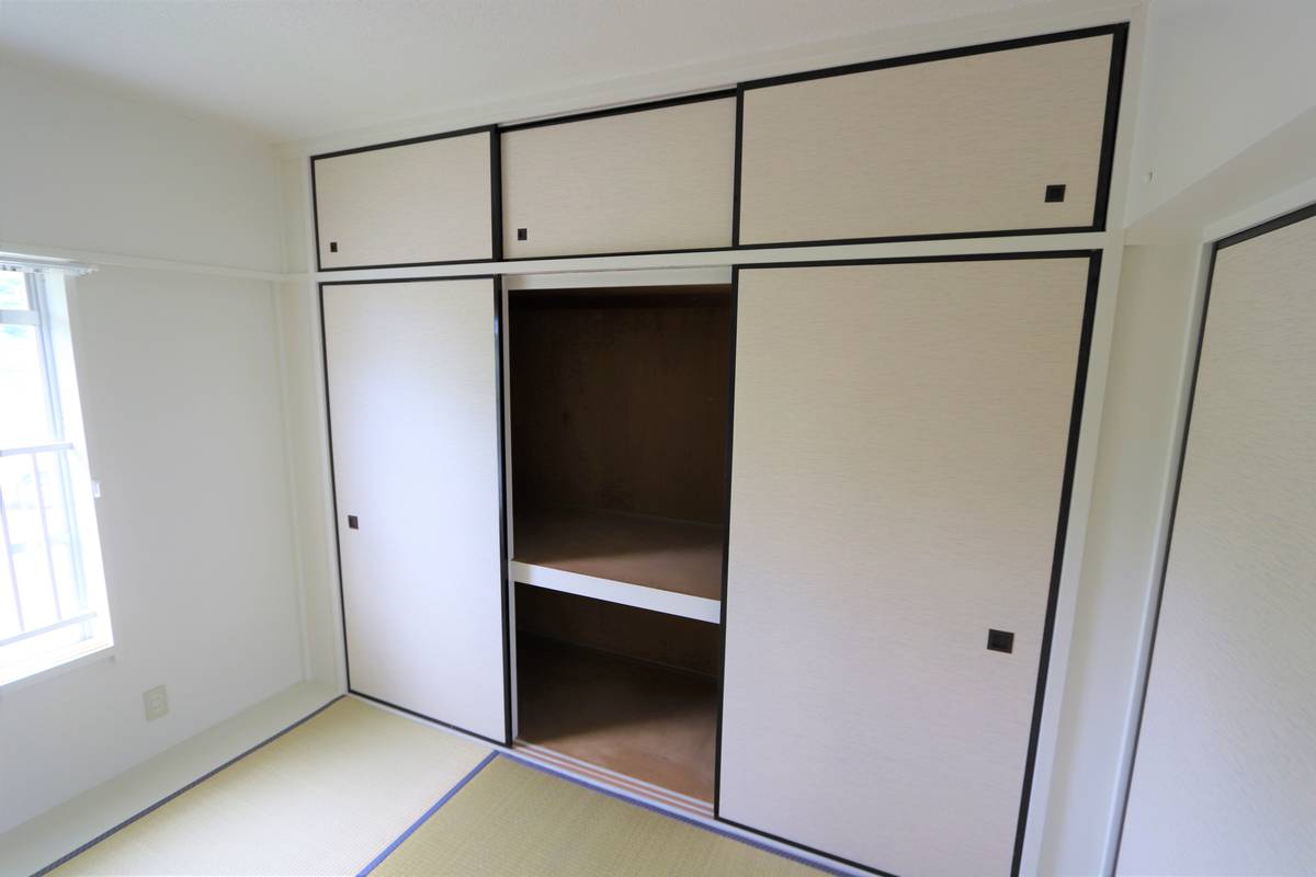 Storage Space in Village House Kute in Oda-shi
