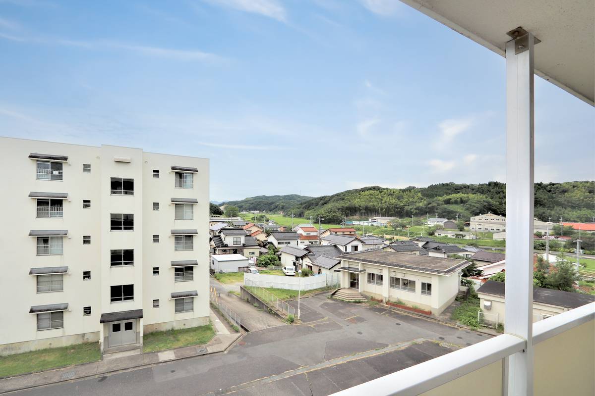 Pemandangan dari Village House Kute di Oda-shi