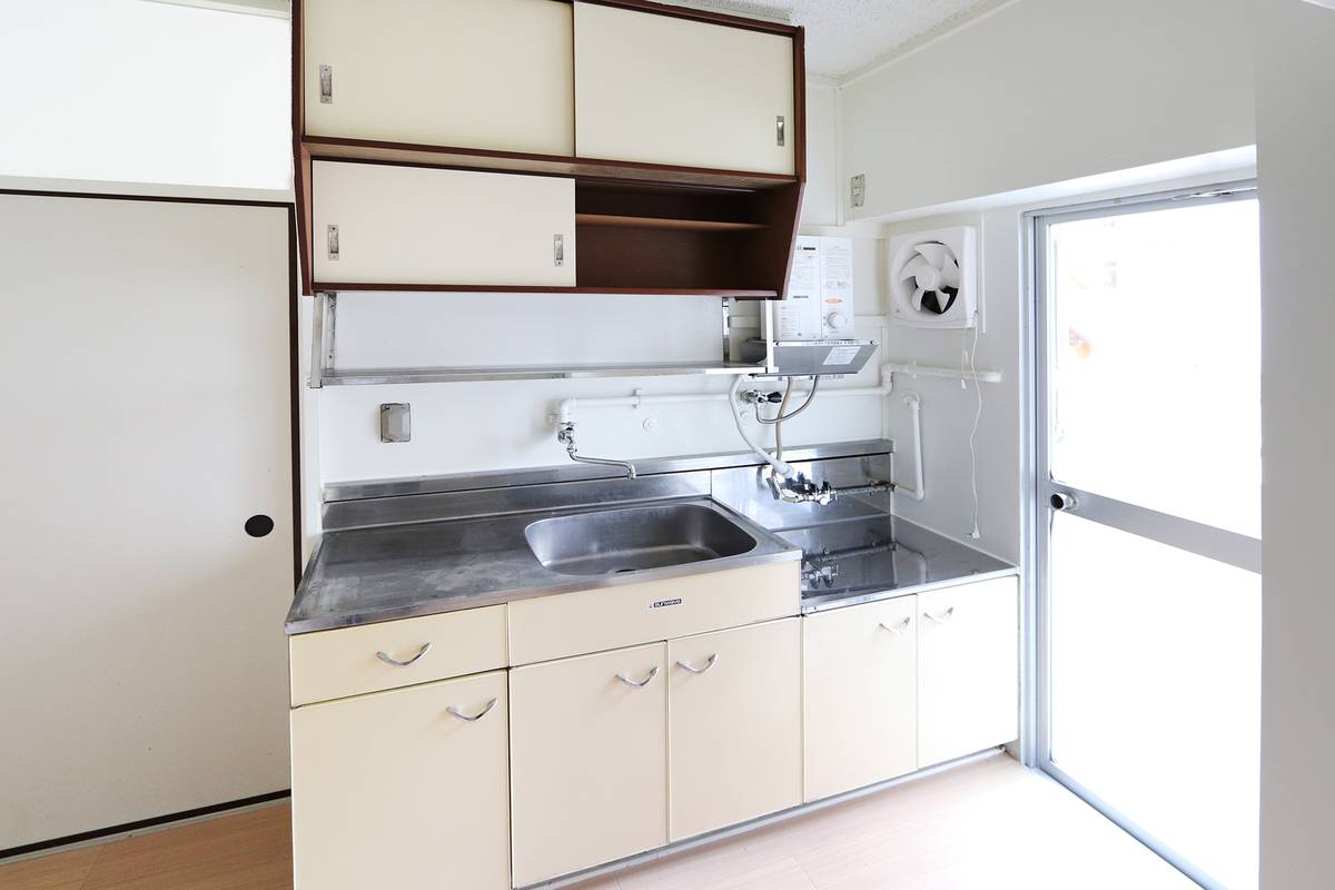 Dapur di Village House Kuga di Iwakuni-shi
