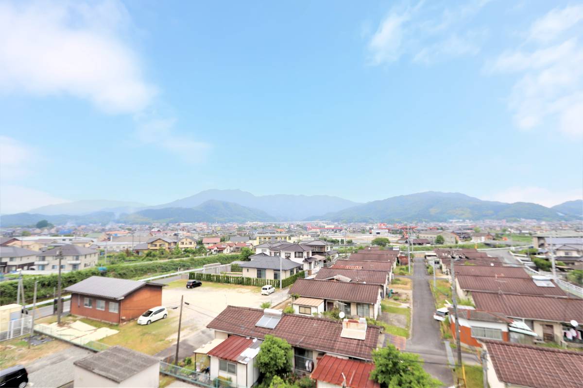 Tầm nhìn từ Village House Kuga ở Iwakuni-shi