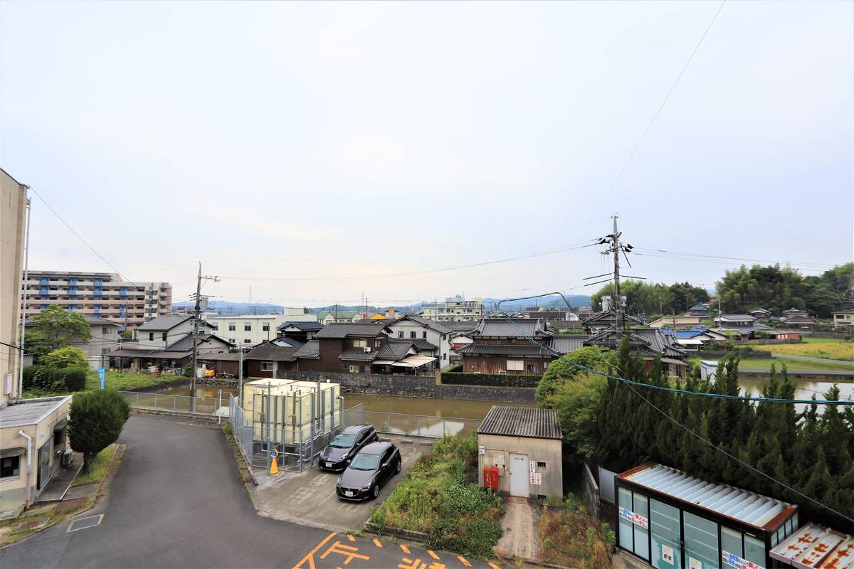 Tầm nhìn từ Village House Daido ở Hofu-shi