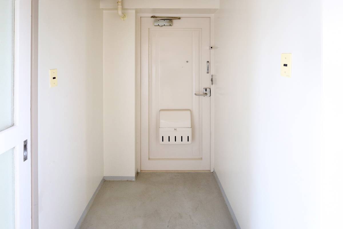 Pintu Masuk Apartemen di Village House Daido di Hofu-shi