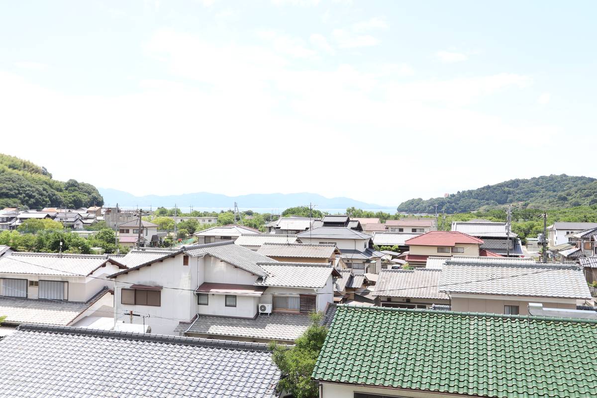 Tầm nhìn từ Village House Ushimado ở Setochi-shi