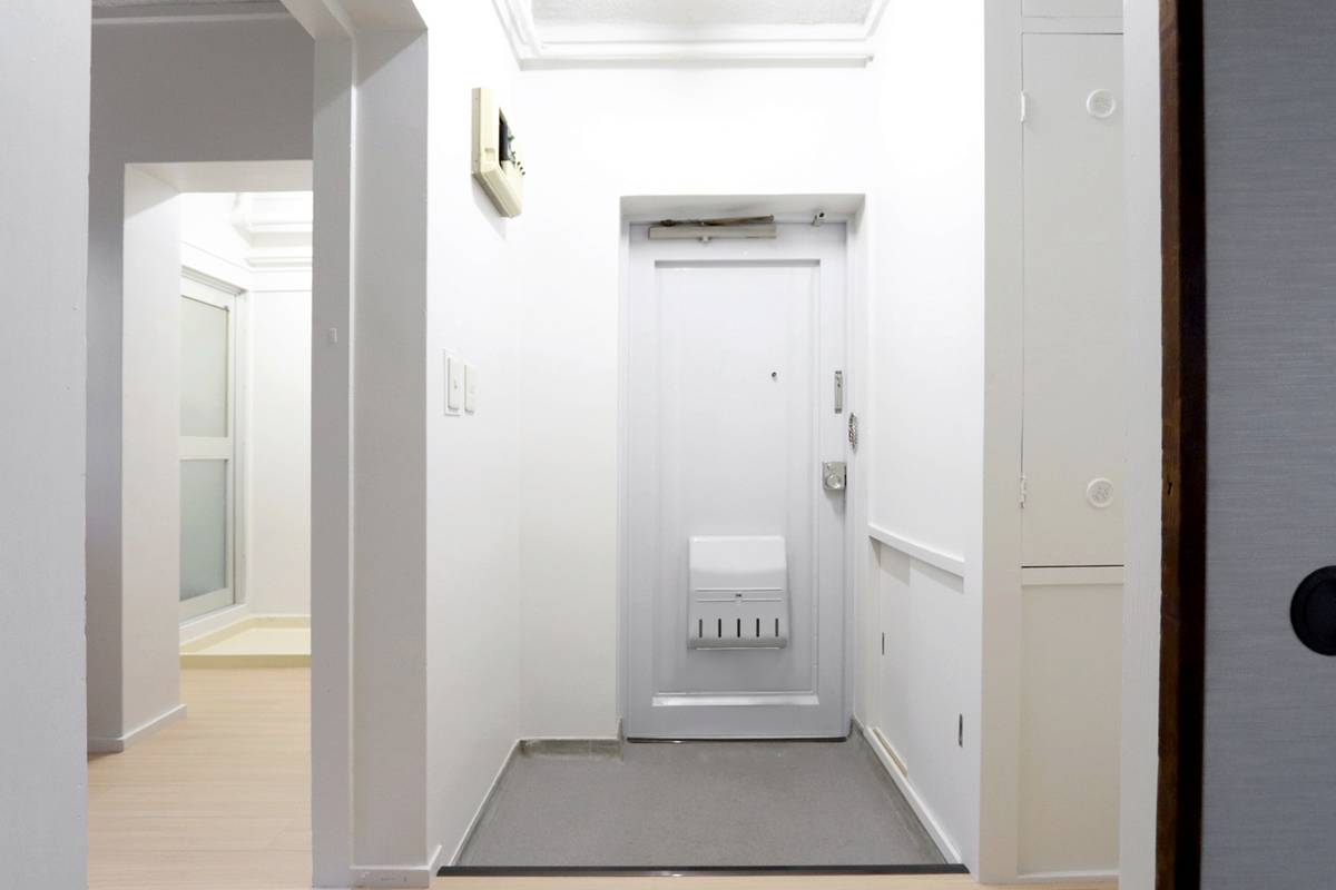 Pintu Masuk Apartemen di Village House Kiyosue di Shimonoseki-shi