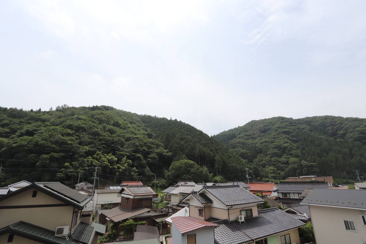 Tầm nhìn từ Village House Niimi ở Niimi-shi