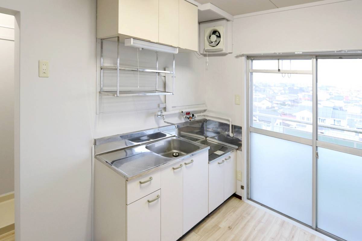 Khu vực bếp của Village House Wake ở Wake-gun