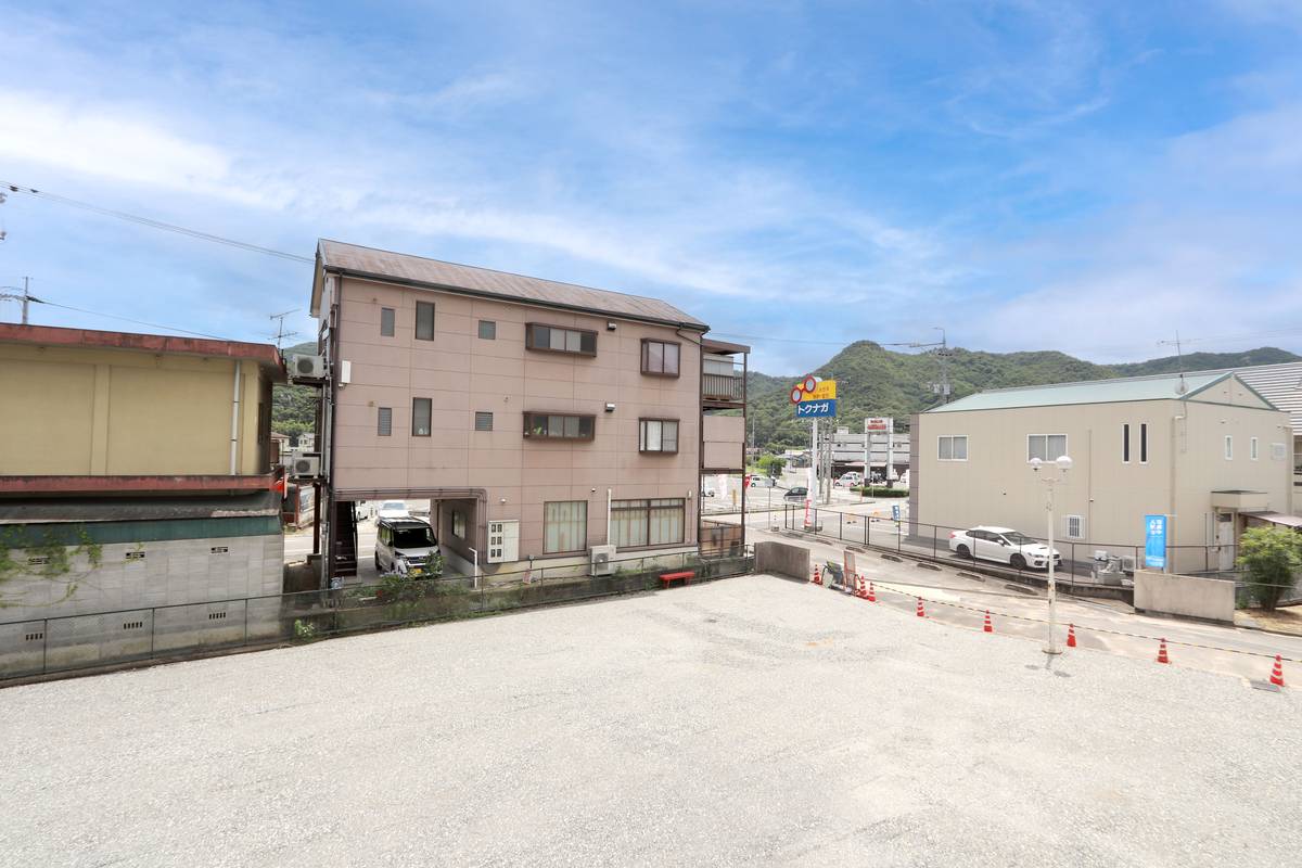 Tầm nhìn từ Village House Wake ở Wake-gun