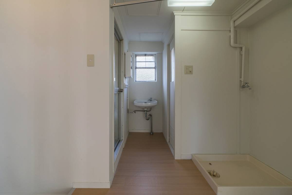 Ruang Rias di Village House Inokuchi di Nishi-ku