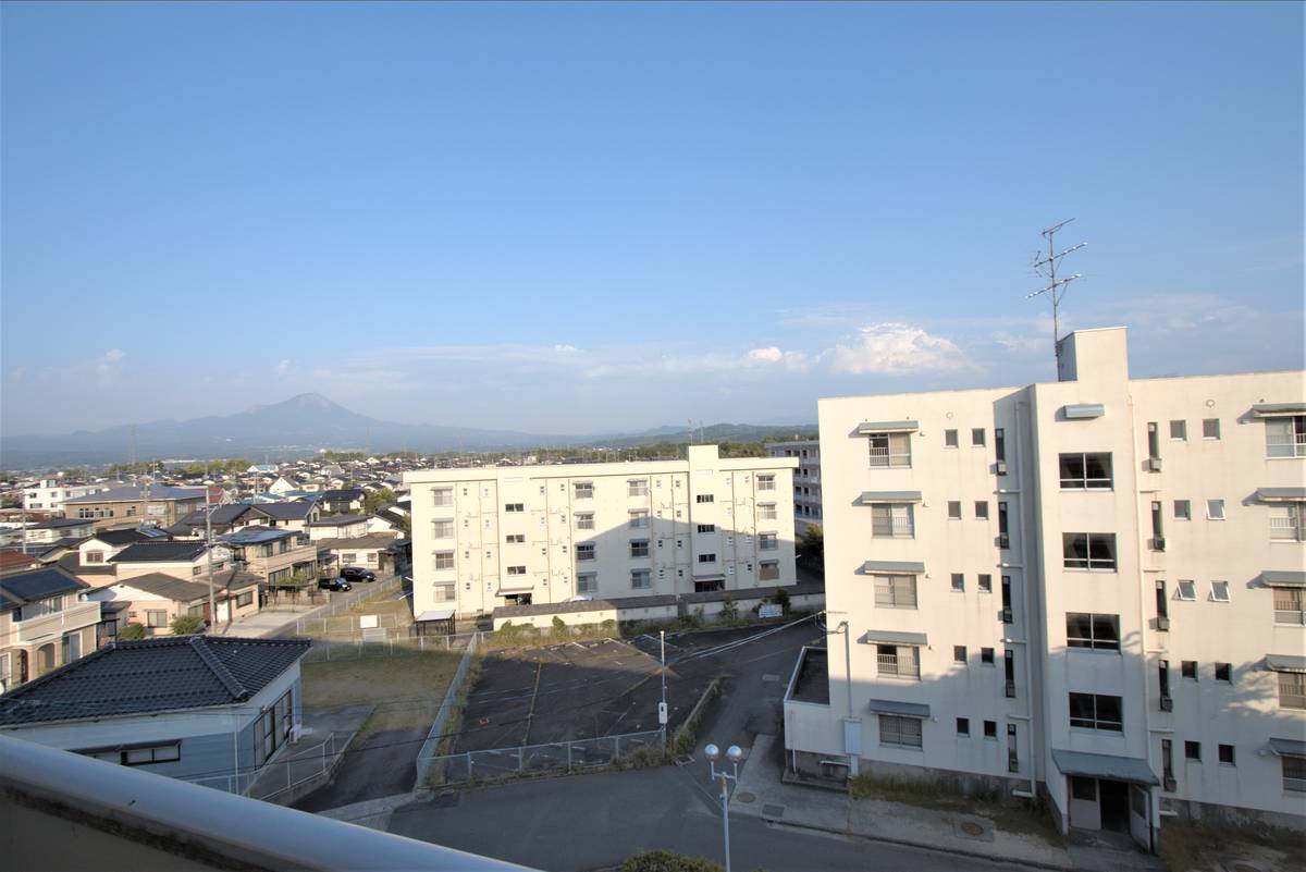 Tầm nhìn từ Village House Aoki ở Yonago-shi