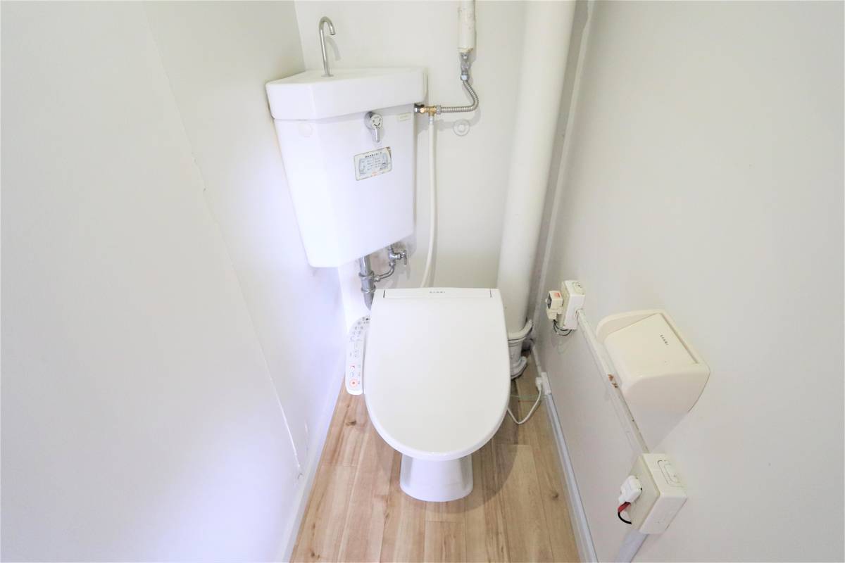 Toilet in Village House Aoyama 2 in Gotsu-shi