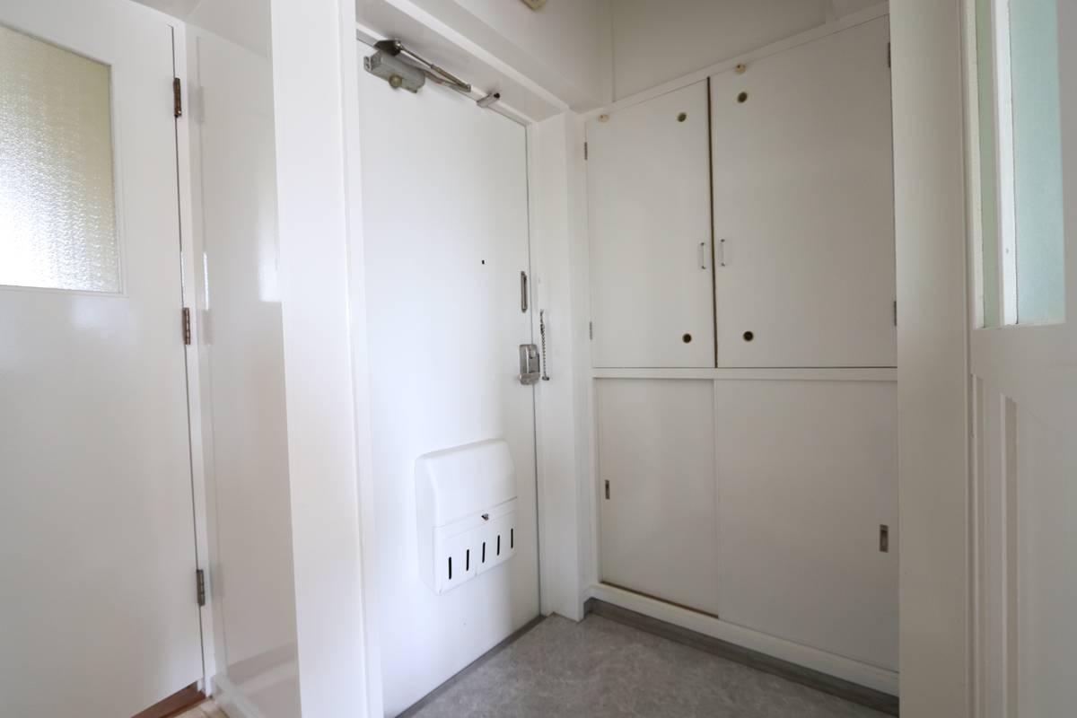 Katsuta-gun ရှိ Village House Shoou Dai 2 ၏ တိုက်ခန်းဝင်ပေါက်