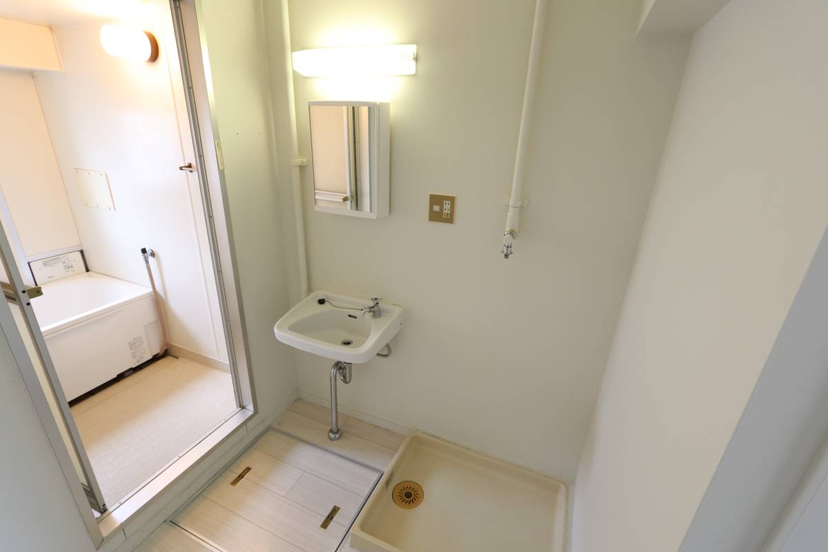 鳥取市ビレッジハウス岩倉Ⅱの洗面所