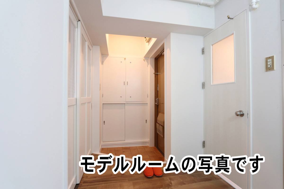 Apartment Entrance in Village House Iwakura 2 in Tottori-shi