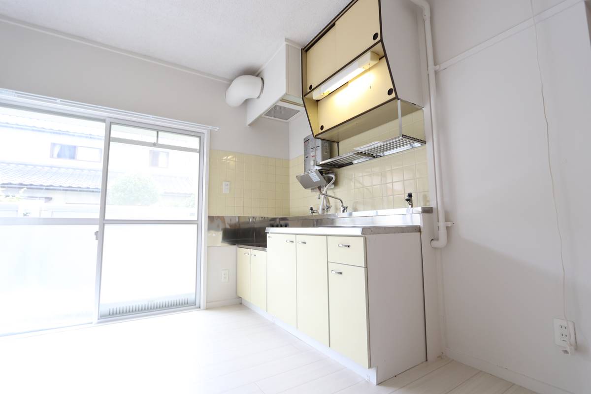 Kume-gun ရှိ Village House Chuo ၏ မီးဖိုချောင်