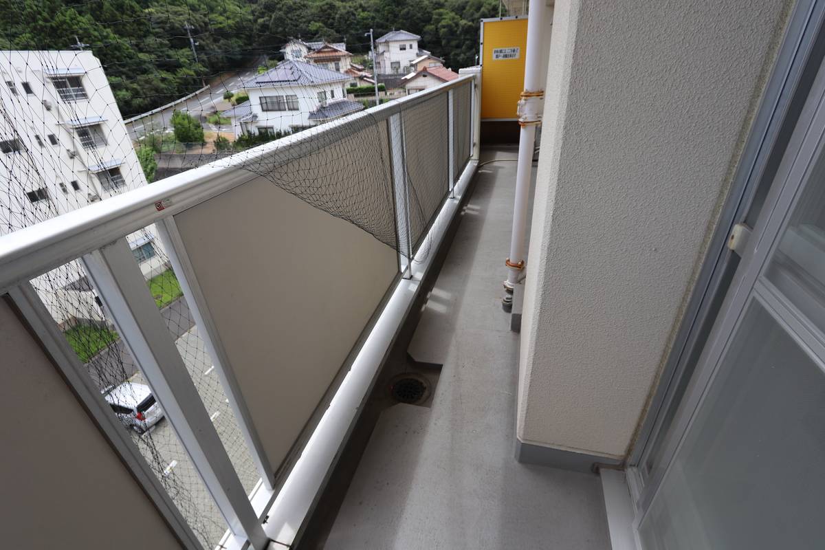 Balcony in Village House Ooda in Oda-shi