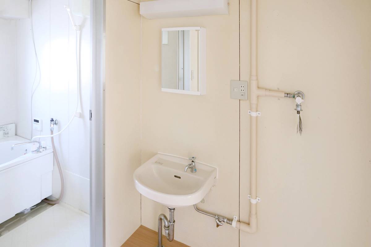 Ruang Rias di Village House Ooda di Oda-shi