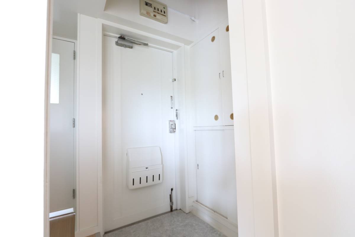 Pintu Masuk Apartemen di Village House Bizen Katakami di Bizen-shi