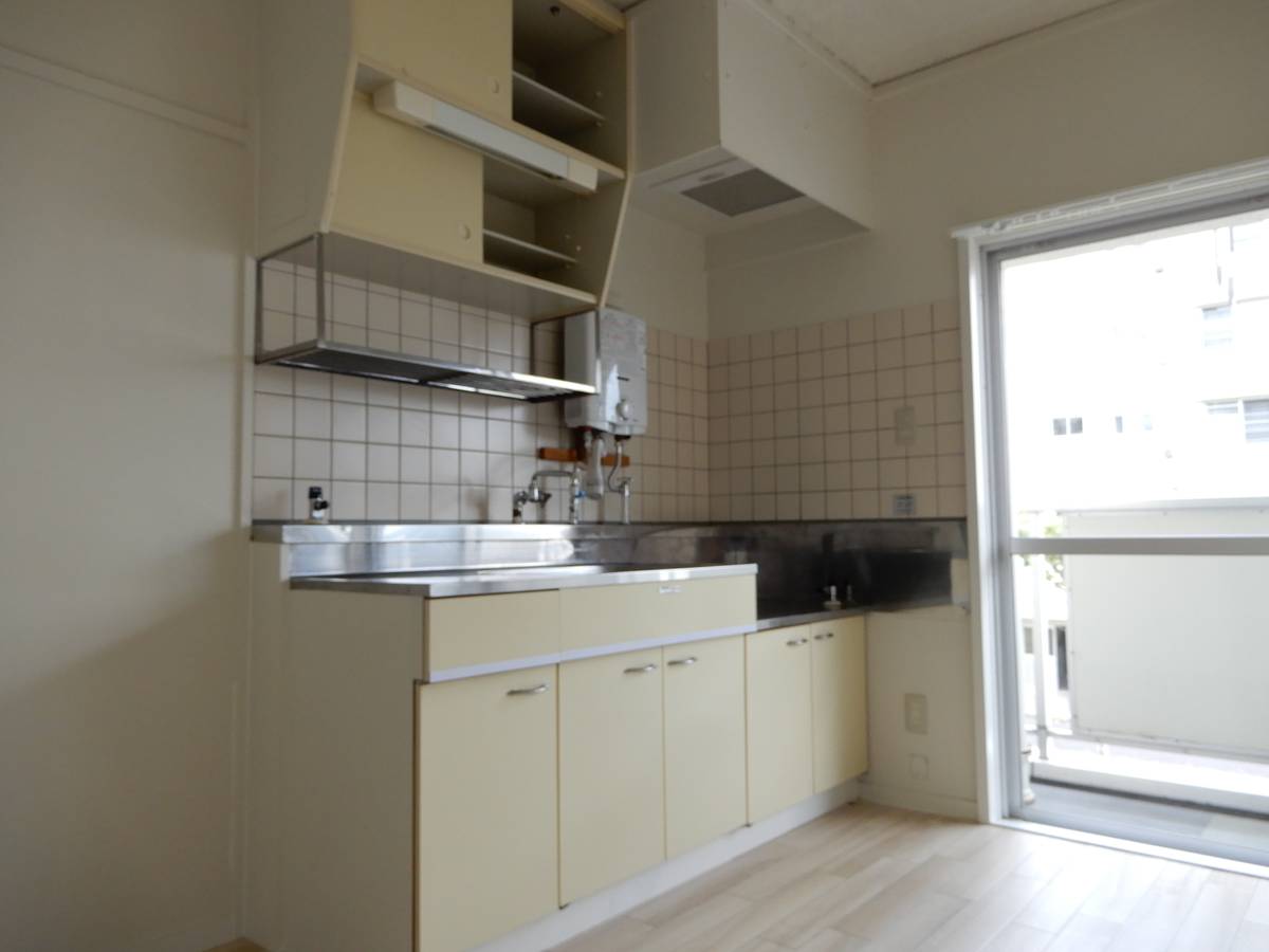 Yonago-shi ရှိ Village House Yonago ၏ မီးဖိုချောင်