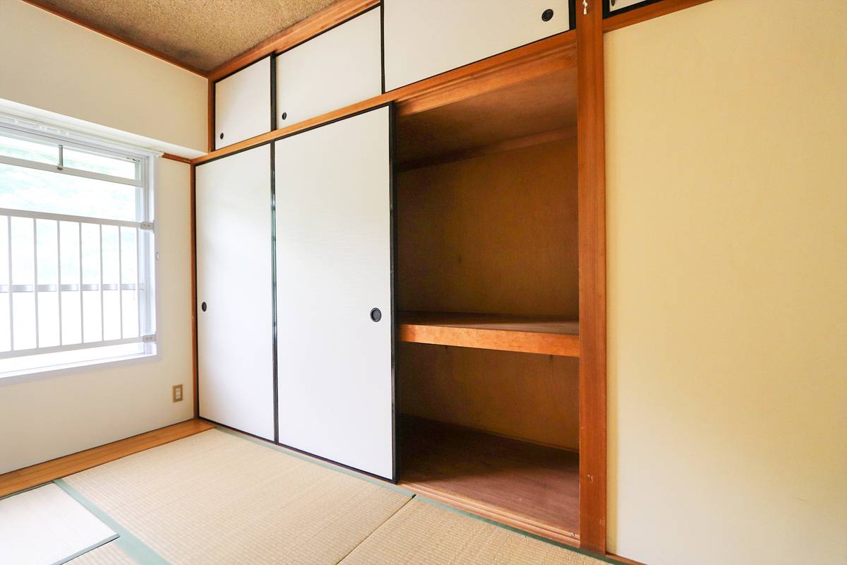 Khu vực chứa đồ của Village House Hongo Nashiwa ở Mihara-shi