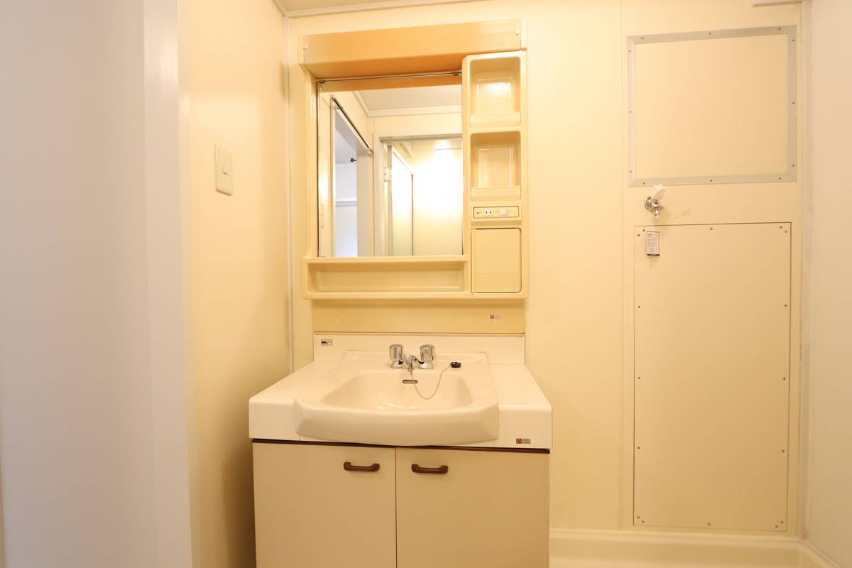 Ruang Rias di Village House Takamigaoka Tower di Higashihiroshima-shi