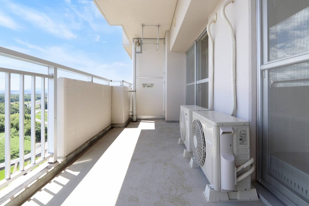 Balkon di Village House Takamigaoka Tower di Higashihiroshima-shi