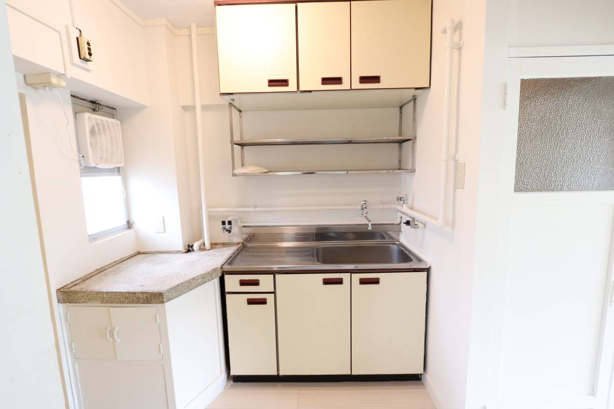 Dapur di Village House Hagiwara di Yahatanishi-ku