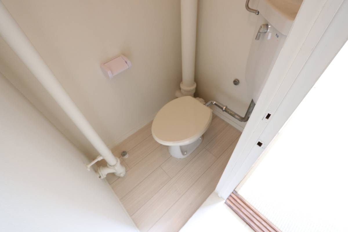 Toilet di Village House Hagiwara di Yahatanishi-ku