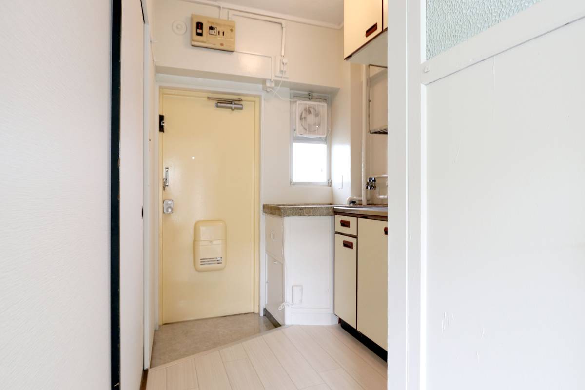 Khu vực cửa ra vào Village House Koga ở Koga-shi