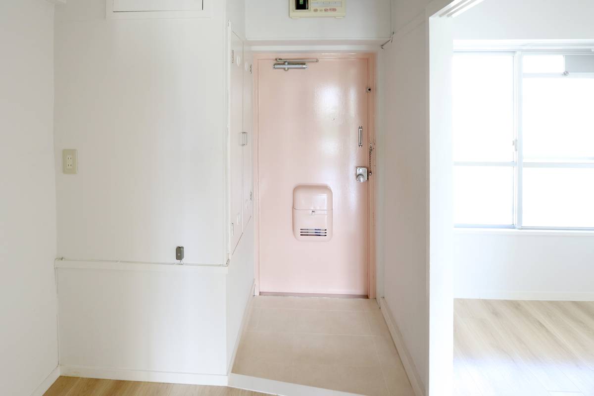 Khu vực cửa ra vào Village House Koga ở Koga-shi