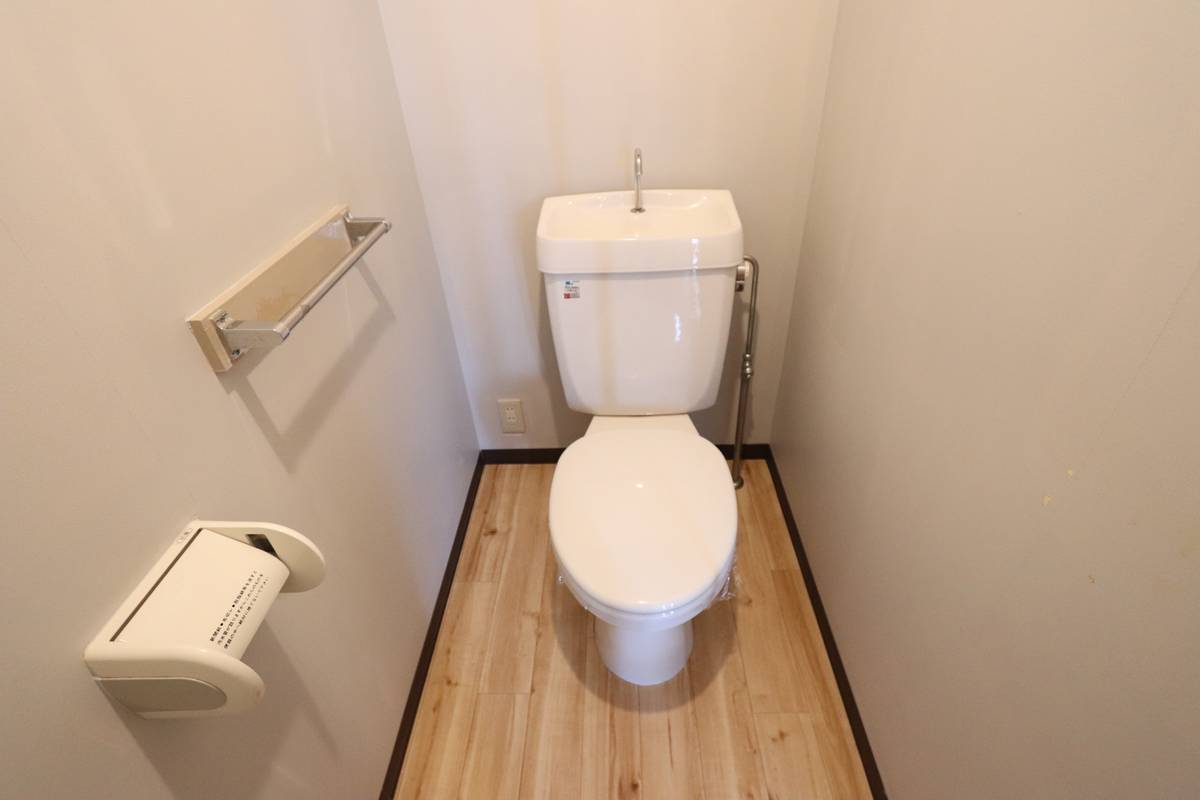Nhà vệ sinh của Village House Tosu ở Tosu-shi