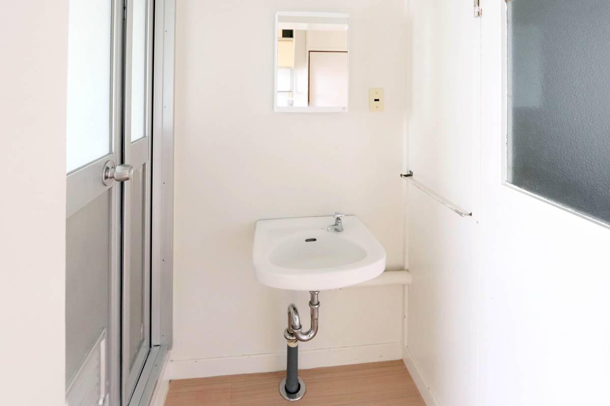 北区ビレッジハウス竜田の洗面所