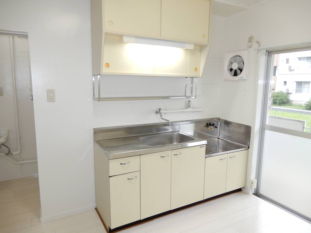 Nagasaki-shi ရှိ Village House Fukuda Honmachi ၏ မီးဖိုချောင်