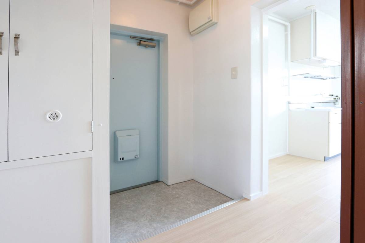 Apartment Entrance in Village House Kuremo in Isahaya-shi