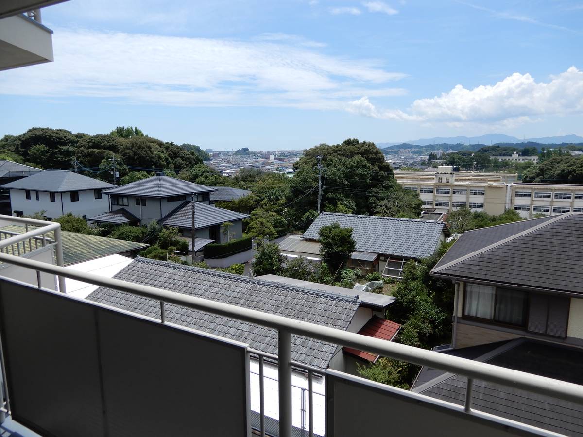 Tầm nhìn từ Village House Otsukadai ở Miyazaki-shi