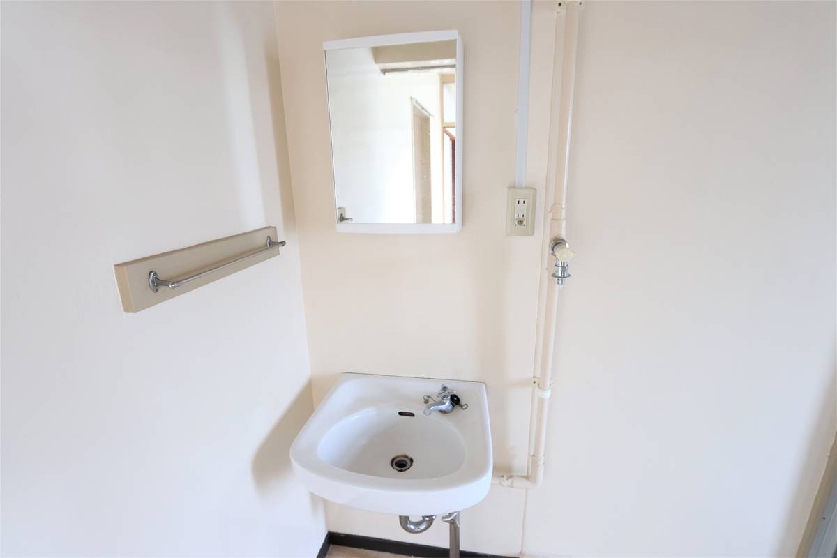 Kurume-shi मा Village House Araki मा पाउडर रूम