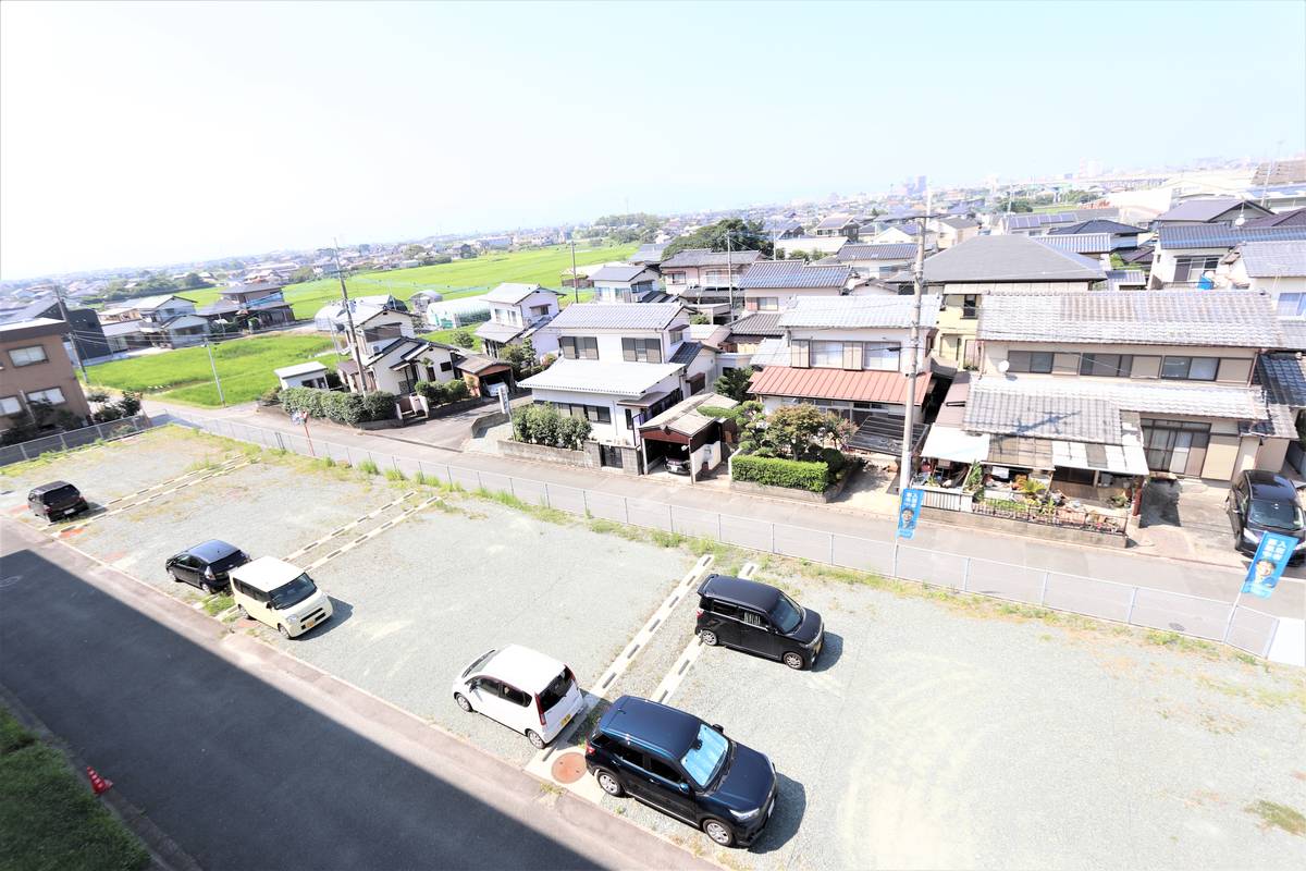 Tầm nhìn từ Village House Araki ở Kurume-shi