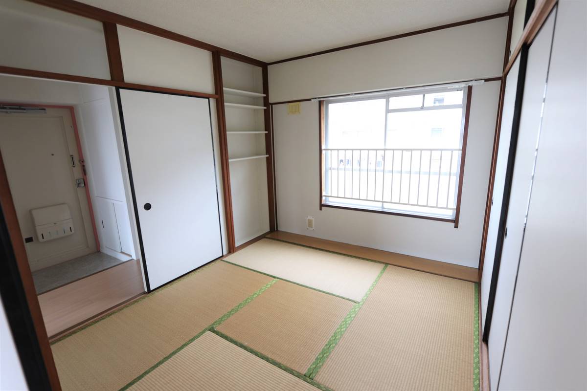 北区ビレッジハウス植木の居室