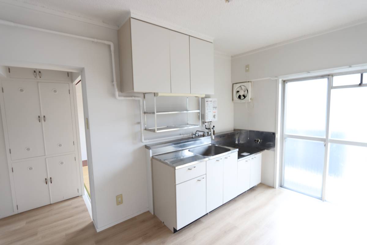 Kokurakita-ku मा Village House Hiagari मा किचन